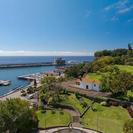 Marina Bay * Funchal (Madeira)
